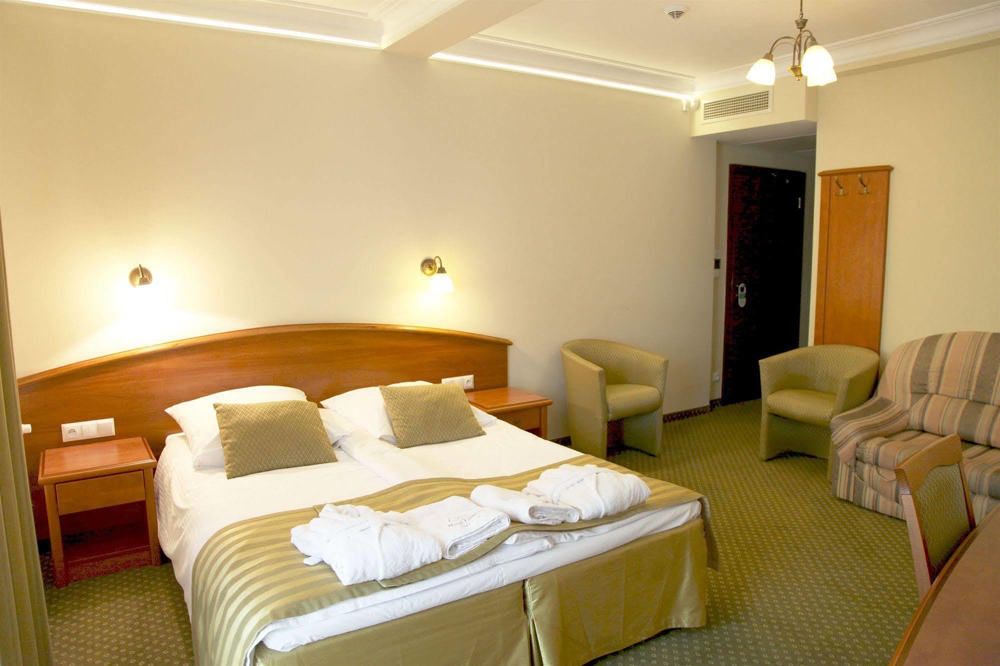 Hotel Lambert Medical Spa Ustronie Morskie Exterior photo
